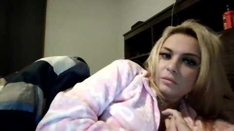 geminincapricorn96 @ chaturbate on 20251224