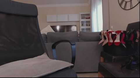 your_poison_girl @ chaturbate on 20251224