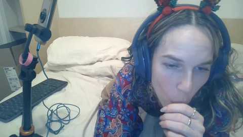 claralafontaine @ chaturbate on 20251225