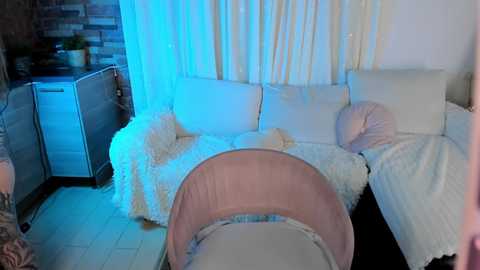 honeymoann @ chaturbate on 20251225