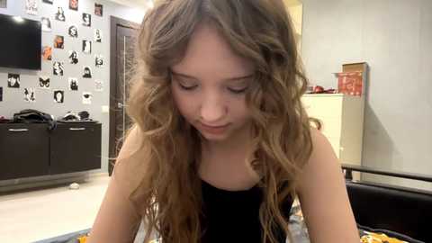 willenasow @ chaturbate on 20251225