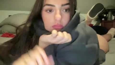 notsosweet21 @ chaturbate on 20251227