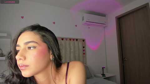 hannahgreenn @ chaturbate on 20251228