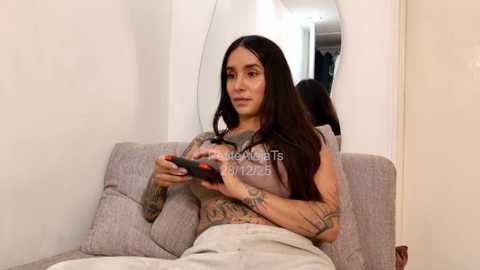 petitealejats @ chaturbate on 20251228