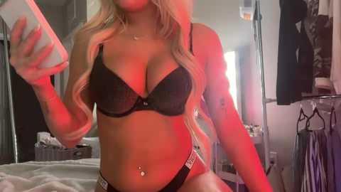 theblondeetwinss @ chaturbate on 20251228