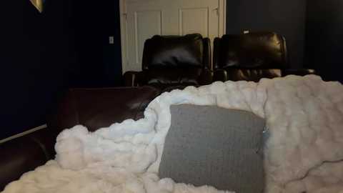 alyssastonee @ chaturbate on 20251229