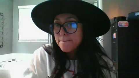 goddessxxrosexx @ chaturbate on 20251229