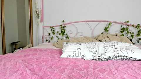 lily_holy @ chaturbate on 20251229