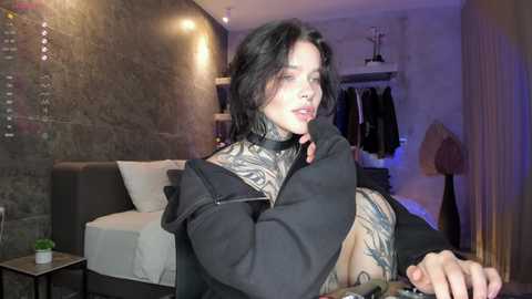 uwu_eva @ chaturbate on 20260102