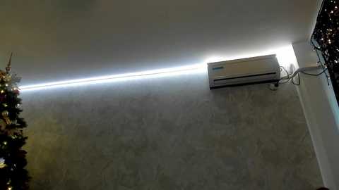 v_deville @ chaturbate on 20260102