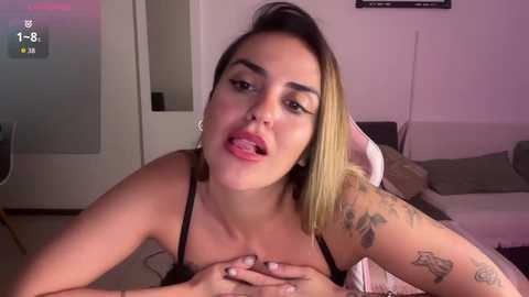 miaglows @ chaturbate on 20260103