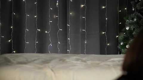 approche_toi_petite @ chaturbate on 20260104