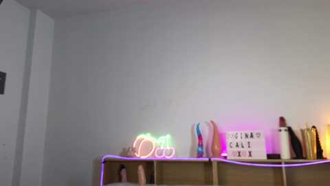 ginacali @ chaturbate on 20260104