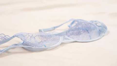 villanelle_l @ chaturbate on 20260104