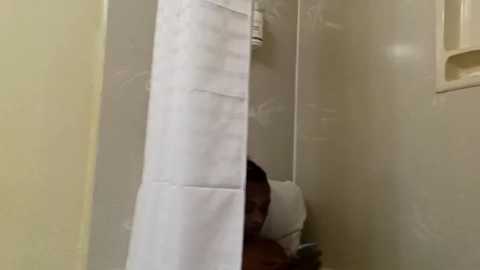 kibrombariu45 @ chaturbate on 20260105