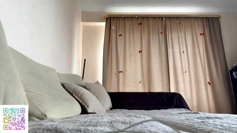 chloe_show @ chaturbate on 20260108