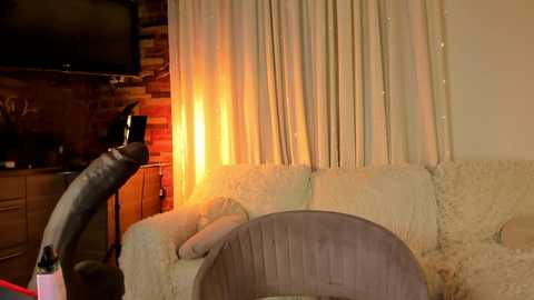 honeymoann @ chaturbate on 20260110