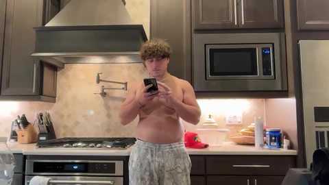 hungkingg22 @ chaturbate on 20260110