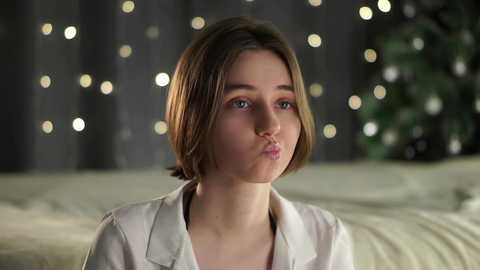 approche_toi_petite @ chaturbate on 20260111