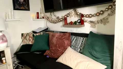 cumguzzlingskank @ chaturbate on 20260113