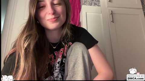 fantasyella @ chaturbate on 20260113