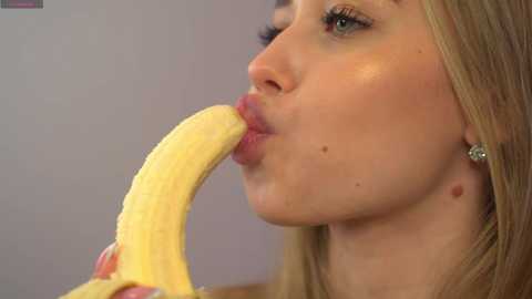 jjennnyy @ chaturbate on 20260113