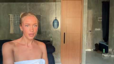 livslifee @ chaturbate on 20260113