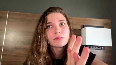 deepthroatqueen33 @ chaturbate on 20260114