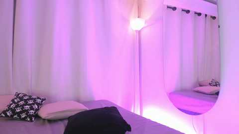 emmaclark_1 @ chaturbate on 20260114