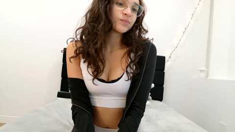 avvaiia @ chaturbate on 20260115