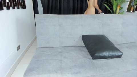 golden_girl_house @ chaturbate on 20260118