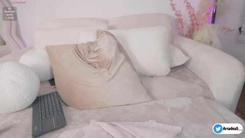 ariadna5 @ chaturbate on 20260128