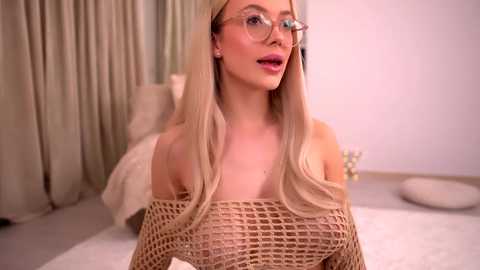 kyliejoyce @ chaturbate on 20260128