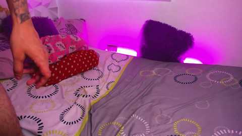 lil_daphneandstuart @ chaturbate on 20260129