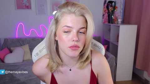 maya_blonde18