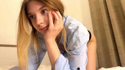 chloe_show