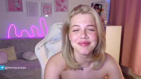 maya_blonde18