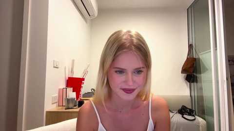 laraineprada @ chaturbate on 20260205