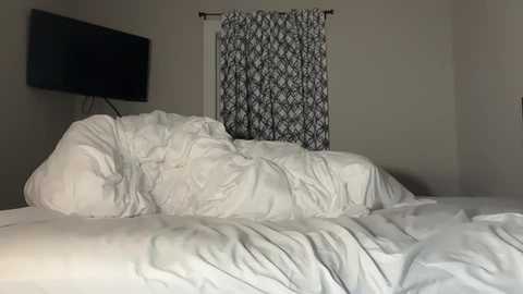 ellalowe @ chaturbate on 20260209