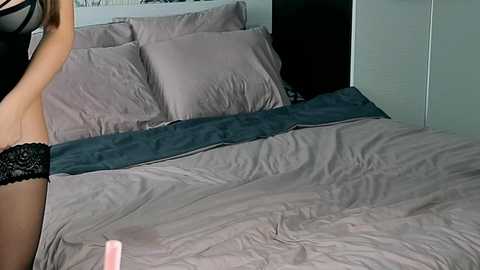 art_cam_ @ chaturbate on 20260210