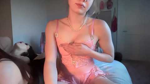 lunarose17 @ chaturbate on 20260210