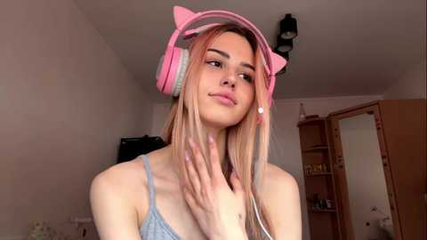 ozellagranville @ chaturbate on 20260210