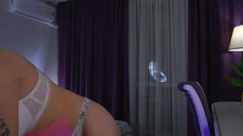 colettaelsensohn @ chaturbate on 20260213