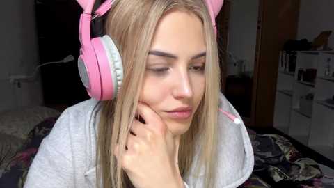 ozellagranville @ chaturbate on 20260213