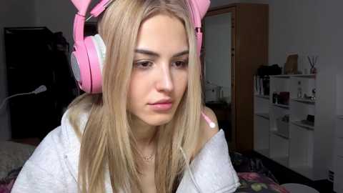 ozellagranville @ chaturbate on 20260213