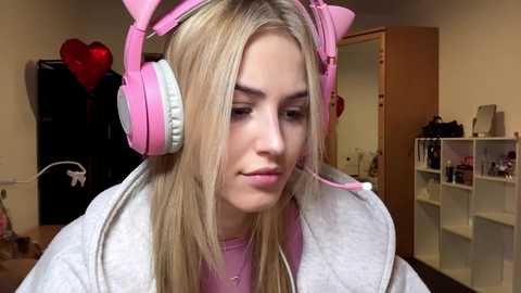 ozellagranville @ chaturbate on 20260215