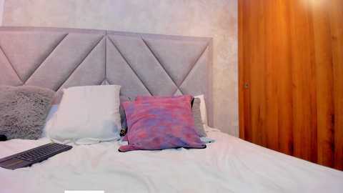 im_manu @ chaturbate on 20260217