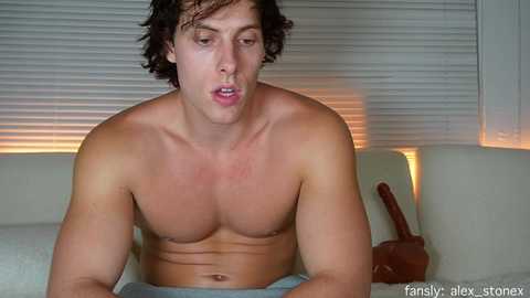 alex_islive @ chaturbate on 20260218