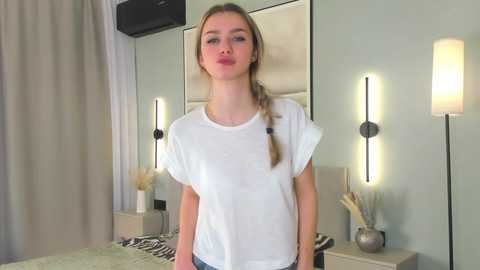 casual_blonde @ chaturbate on 20260218