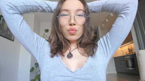 yours_meyy @ chaturbate on 20260218